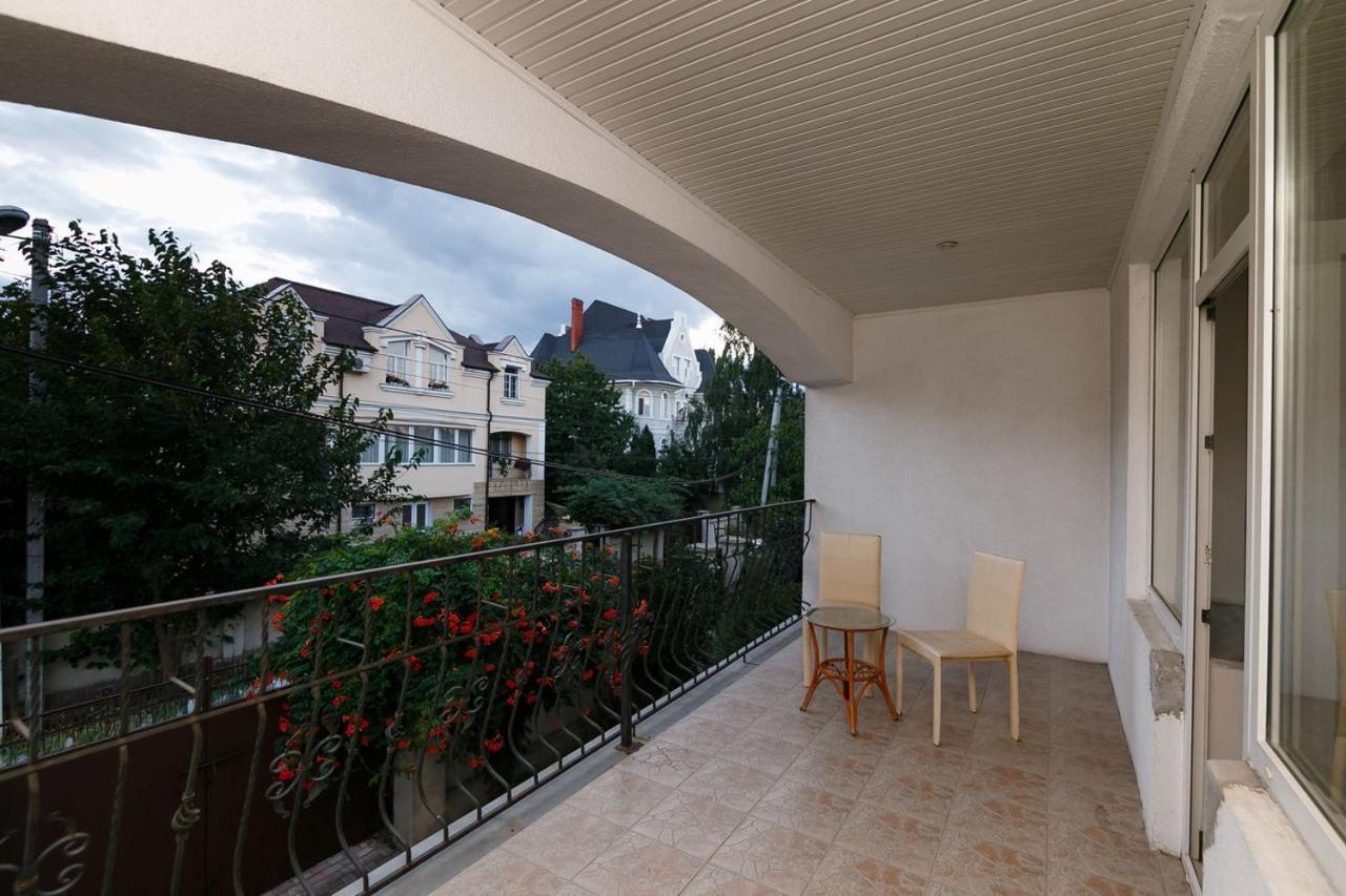 Hotel Ezio Chişinau Exteriör bild