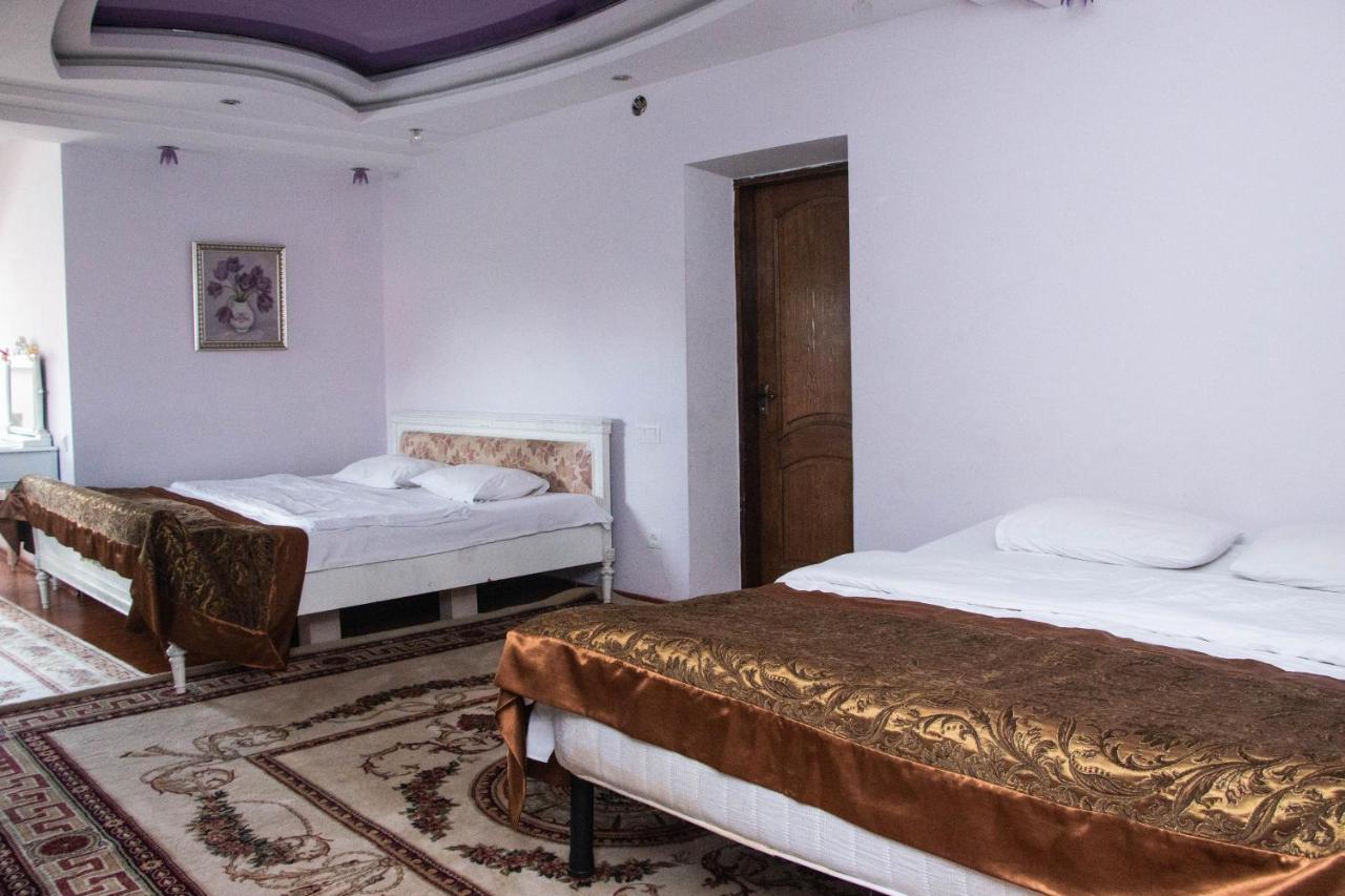 Hotel Ezio Chişinau Exteriör bild