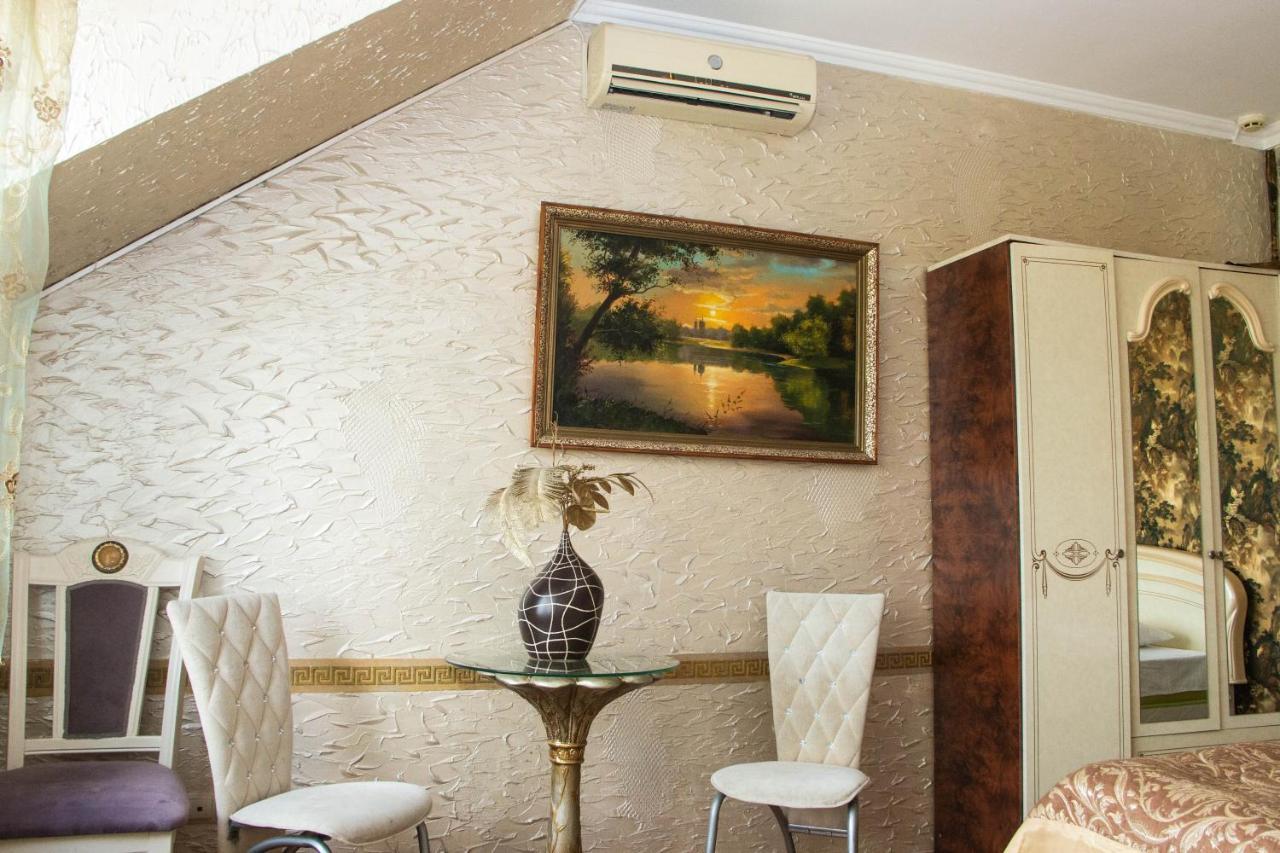 Hotel Ezio Chişinau Exteriör bild