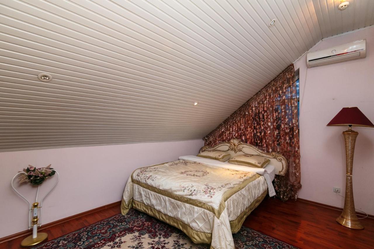 Hotel Ezio Chişinau Exteriör bild
