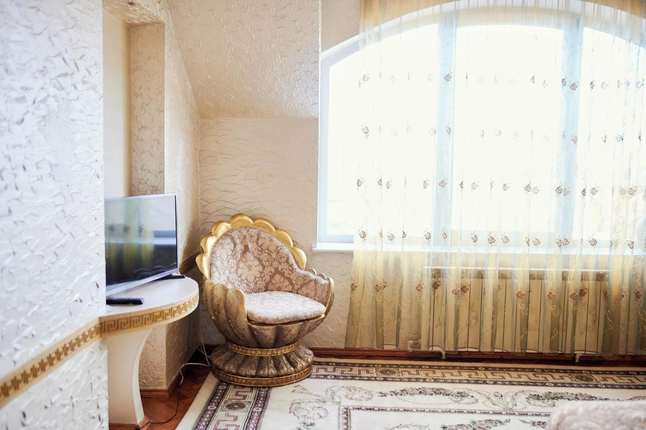 Hotel Ezio Chişinau Exteriör bild