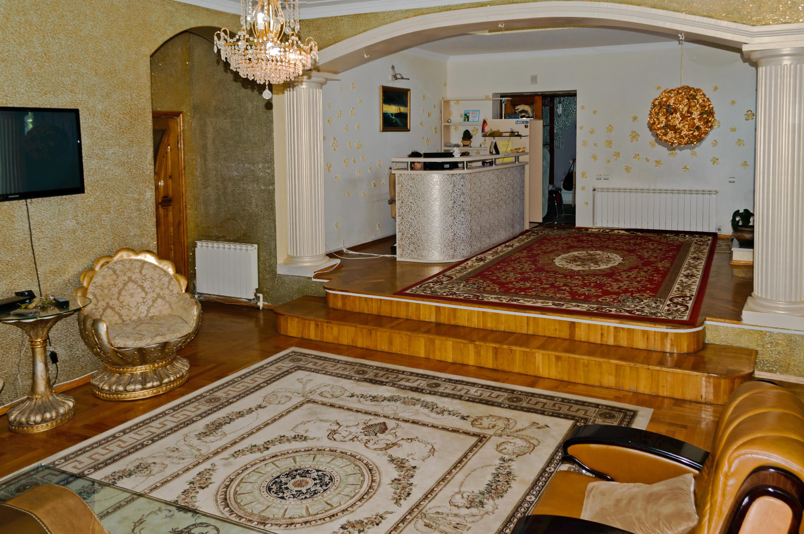 Hotel Ezio Chişinau Exteriör bild
