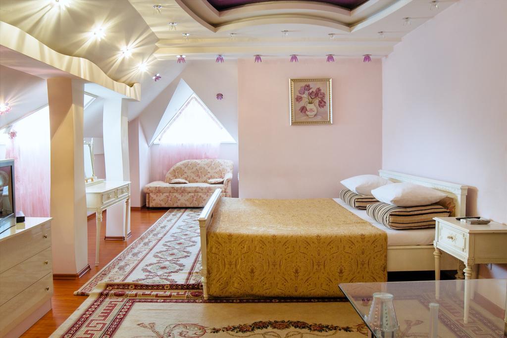 Hotel Ezio Chişinau Exteriör bild
