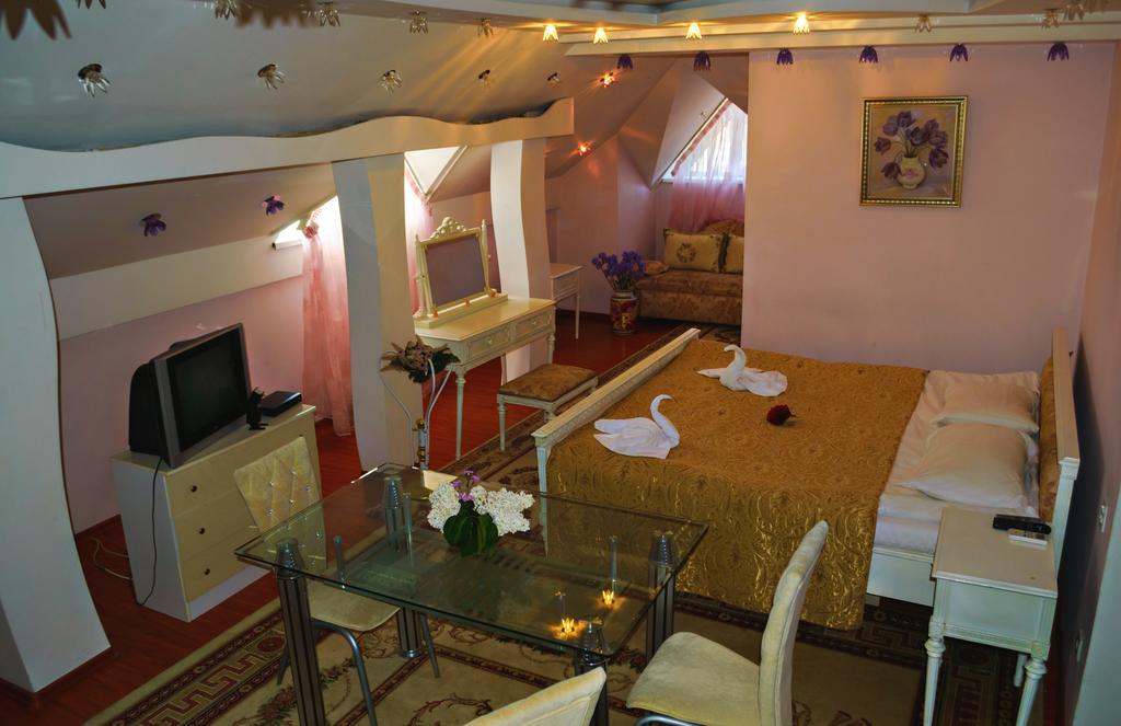 Hotel Ezio Chişinau Exteriör bild