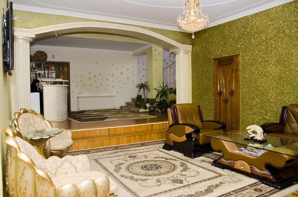 Hotel Ezio Chişinau Exteriör bild