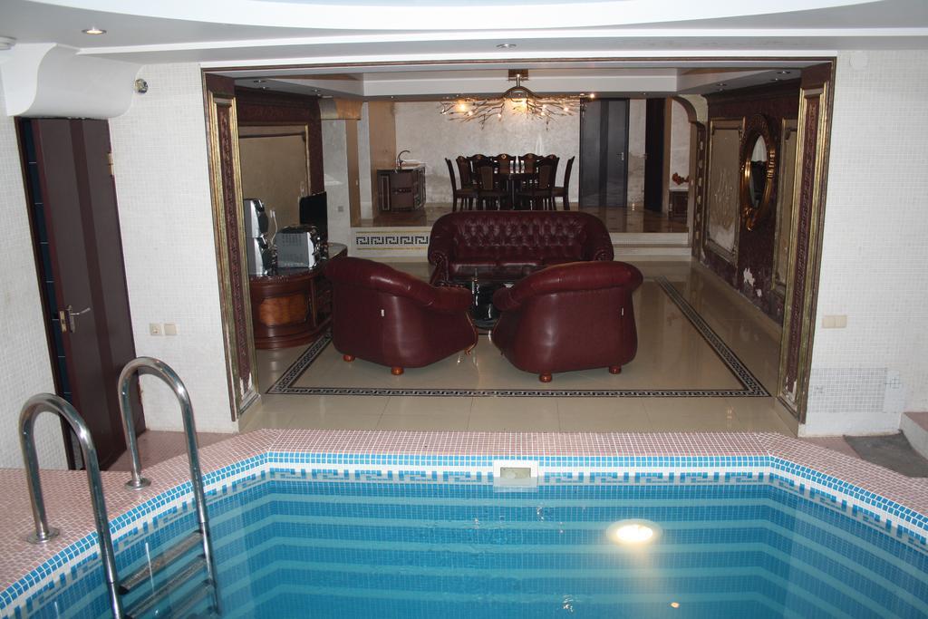 Hotel Ezio Chişinau Exteriör bild